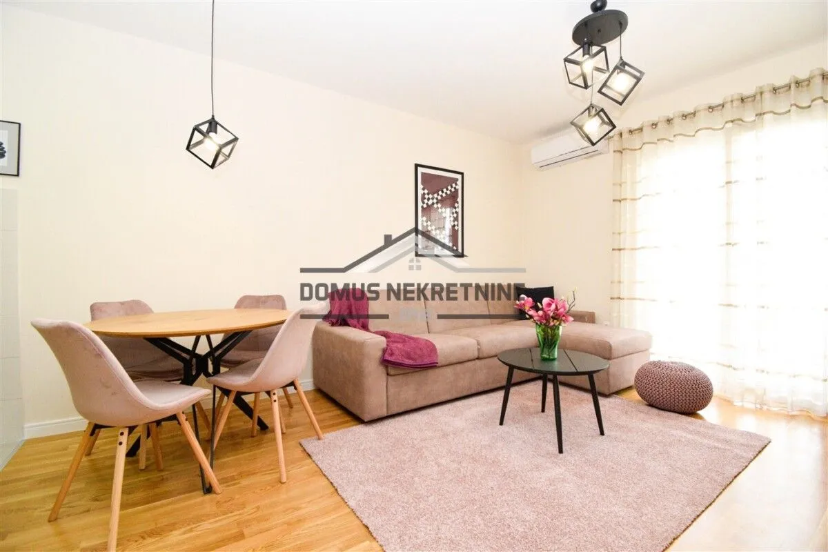 Izdavanje, jednosoban stan, 42m², Pobrežje, Podgorica