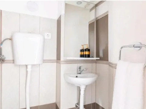 Prodaja, stan, 58m², Kotor, Crna Gora - image 4