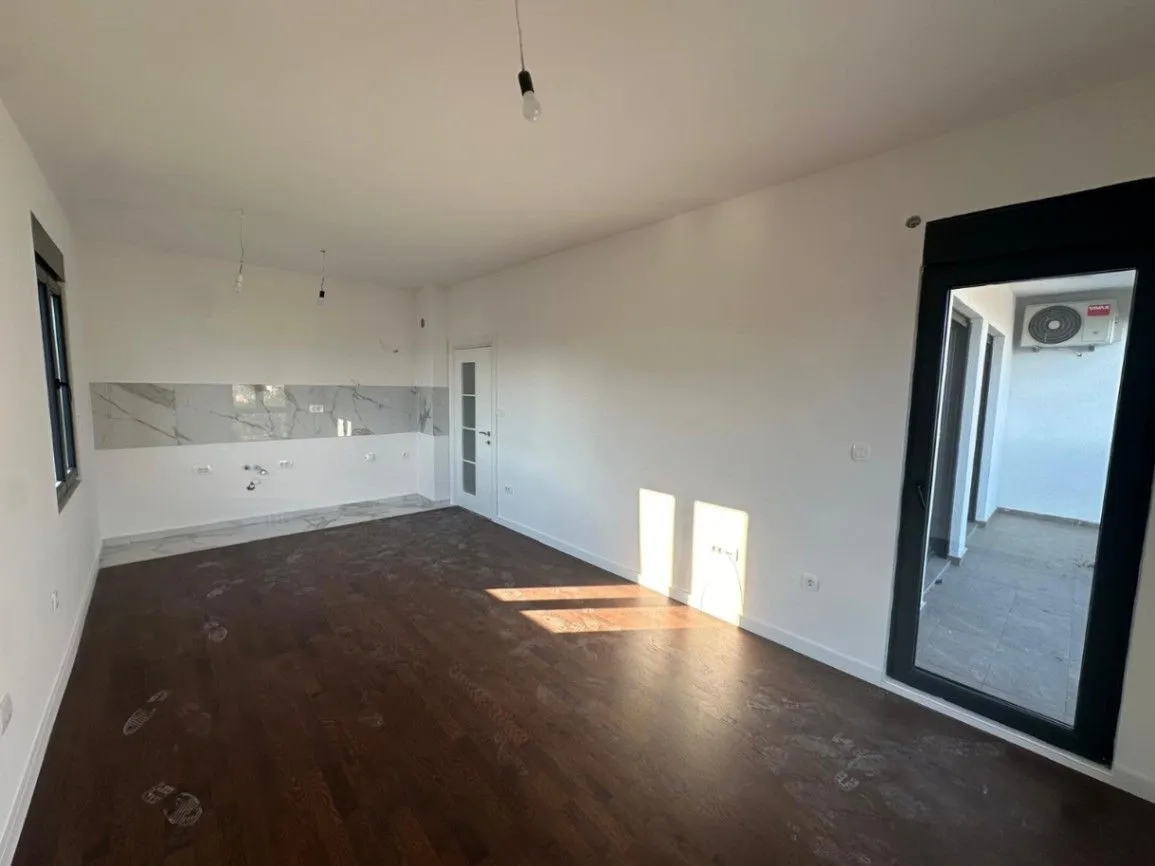 Prodaja, jednosoban stan, 39m², Central Point, Podgorica
