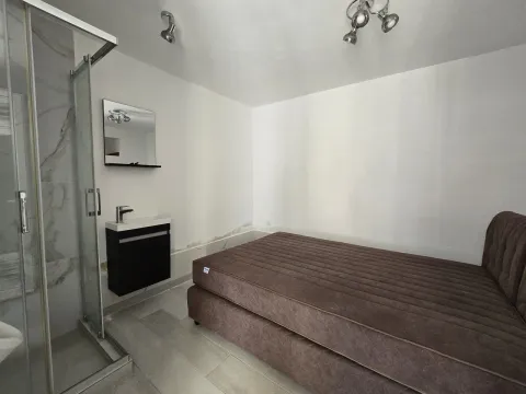 Prodaja, trosoban stan, 76m², Prčanj, Kotor - image 13