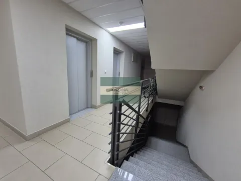 Izdavanje, četvorosoban stan, 97m², Centar, Paraćin - image 11