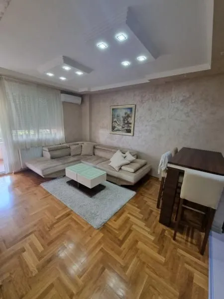 Prodaja, trosoban stan, 59m², Bulevar Evrope, Novi Sad Sve Podlokacije