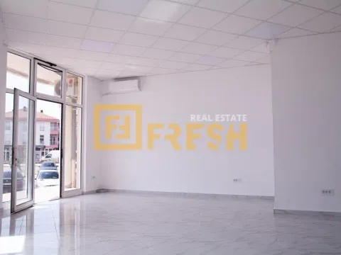 Izdavanje, poslovni prostor, 84m², Stari Aerodrom, Podgorica - image 5