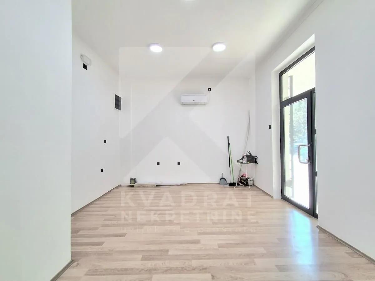 Rent, office space, 64m², Blok 7, Podgorica