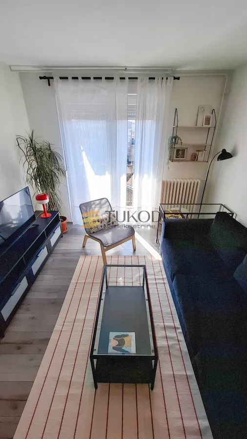 Izdavanje, jednosoban stan, 40m², Stari Grad, Beograd