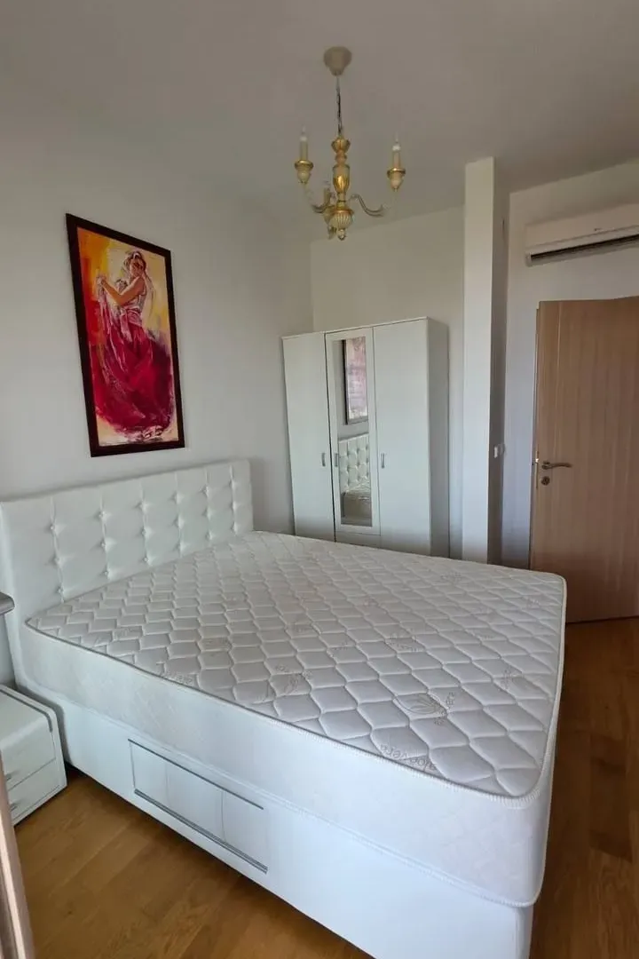 Rent, two bedroom apartment, 70m², Bečići, Budva