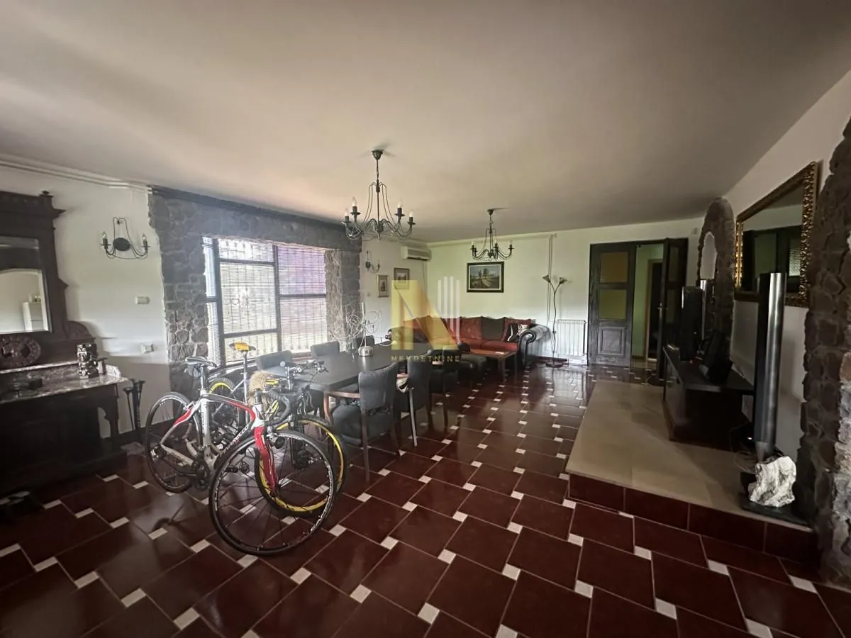 Prodaja, kuća, 196m², Vrbas, Novi Sad