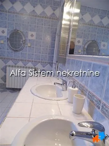 Rent, house, 400m², Voždovac Sve Podlokacije, Beograd