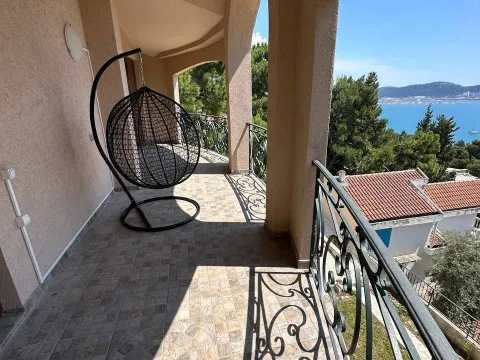 Kuća in Zeleni Pojas