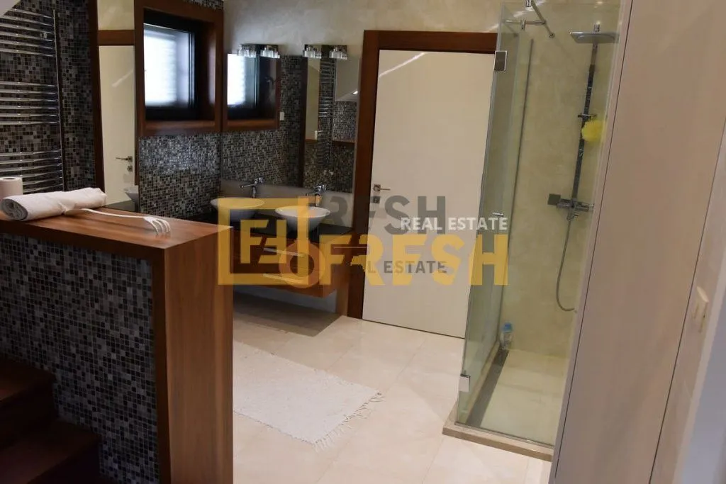 Prodaja, kuća, 310m², Kotor, Crna Gora