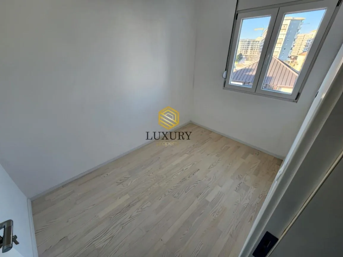 Prodaja, dvosoban stan, 45m², Kod Big Fashion-a, Podgorica