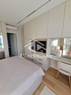 Rent, three bedroom apartment, 72m², Savski Venac, Beograd - image 20