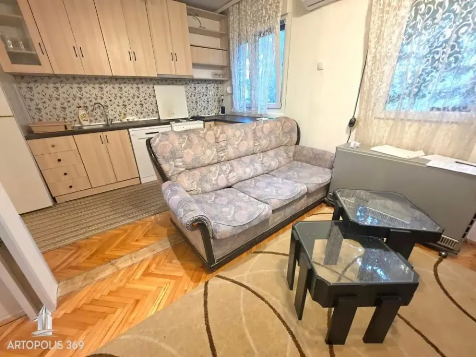 Sale, two bedroom apartment, 51m², Karaburma, Palilula Sve Podlokacije