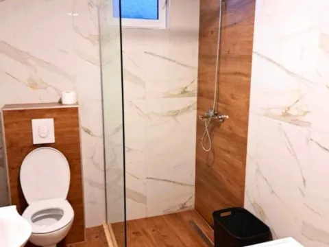 Izdavanje, garsonjera, 32m², Bjeliši, Bar - image 6