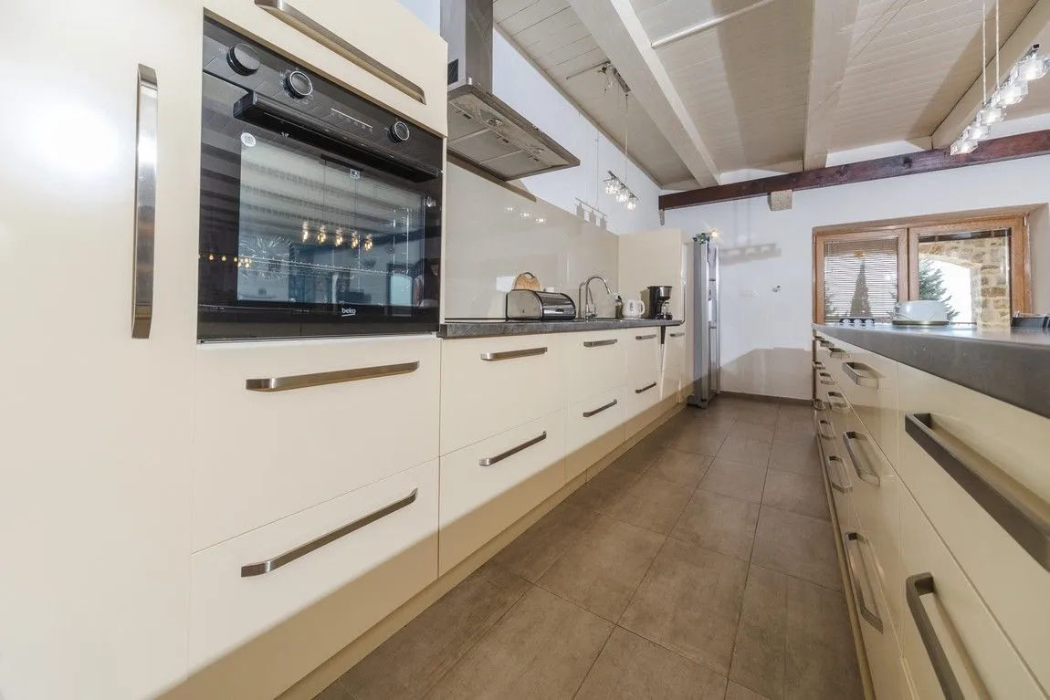 Sale, house, 458m², Kuljače, Budva