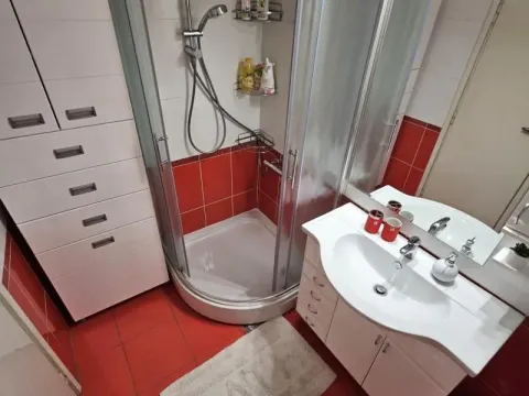 Izdavanje, trosoban stan, 80m², Slavija, Vračar Sve Podlokacije - image 5