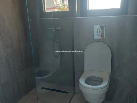 Izdavanje, poslovni prostor, 108m², City Kvart, Podgorica - image 12