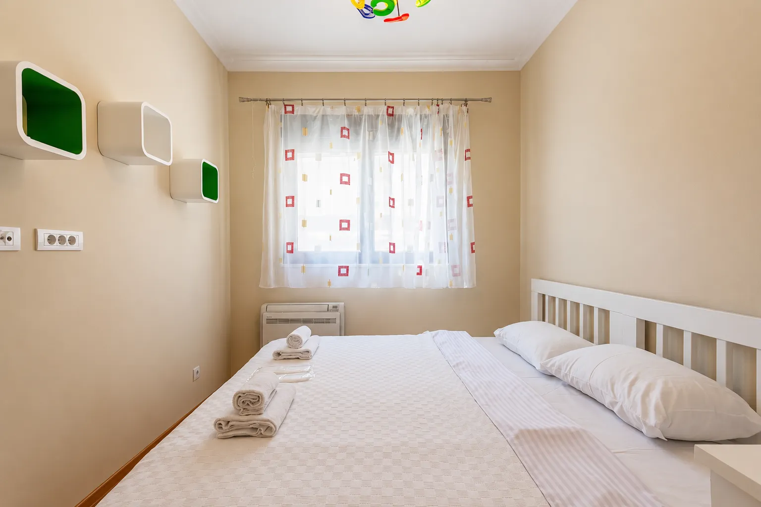 Rent, three bedroom apartment, 140m², Škaljari, Kotor