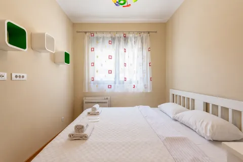 Rent, three bedroom apartment, 140m², Škaljari, Kotor - image 12
