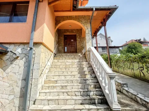 Sale, house, 295m², Sremčica, Beograd - image 18