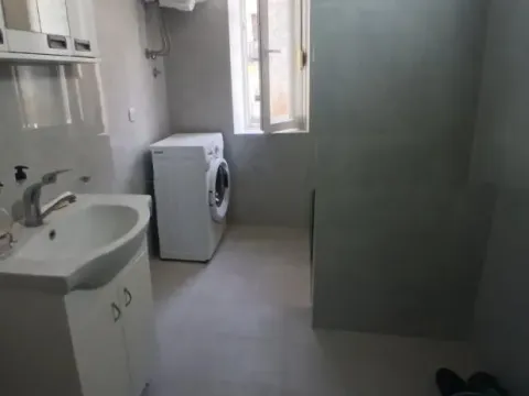 Izdavanje, dvosoban stan, 75m², Stari Grad, Beograd - image 9