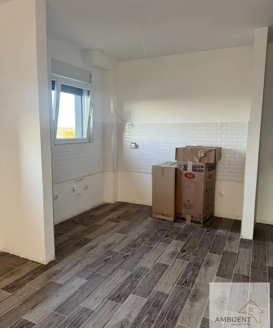 Prodaja, trosoban stan, 71m², Stari Banovci, Stara Pazova