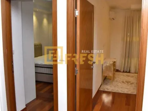 Izdavanje, četvorosoban stan, 140m², Centar, Podgorica - image 15