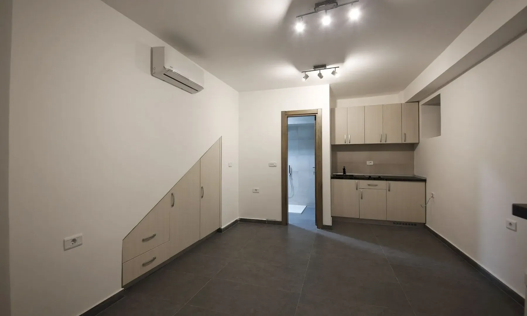 Sale, house, 250m², Kotor, Crna Gora