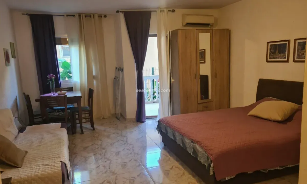 Izdavanje, garsonjera, 31m², Budva, Crna Gora