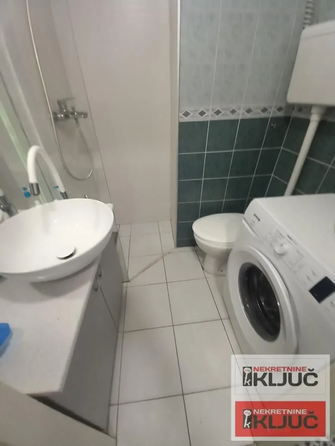 Prodaja, jednosoban stan, 31m², Bulevar Oslobodjenja, Novi Sad Sve Podlokacije