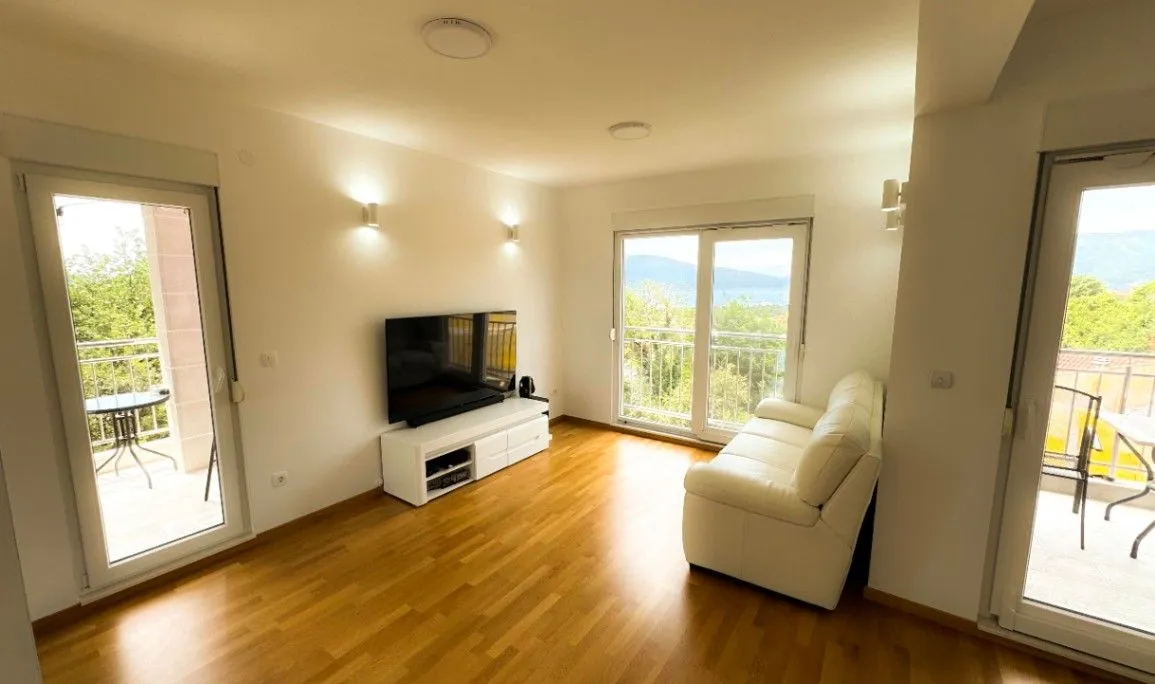 Prodaja, dvosoban stan, 72m², Mažina, Tivat