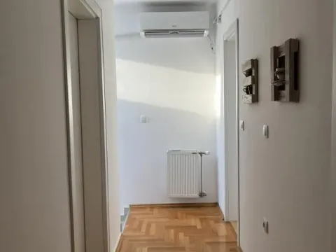 Prodaja, četvorosoban stan, 77m², Bulevar patrijarha Pavla, Novi Sad Sve Podlokacije - image 9