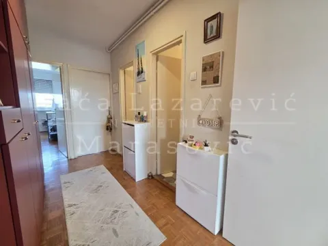Sale, three bedroom apartment, 66m², Novi Beograd Blok 21, Novi Beograd Sve Podlokacije - image 7
