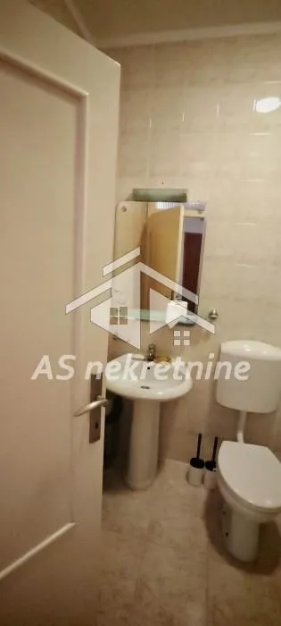 Rent, four bedroom apartment, 150m², Savski Venac, Beograd
