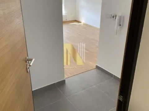 Izdavanje, trosoban stan, 61m², Grbavica, Novi Sad Sve Podlokacije - image 5