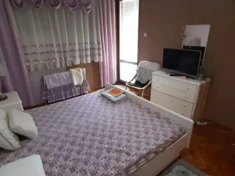 Prodaja, kuća, 300m², Podgorica, Crna Gora - image 5