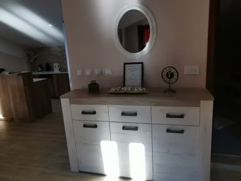 Rent, three bedroom apartment, 110m², Dobrota, Kotor - image 7