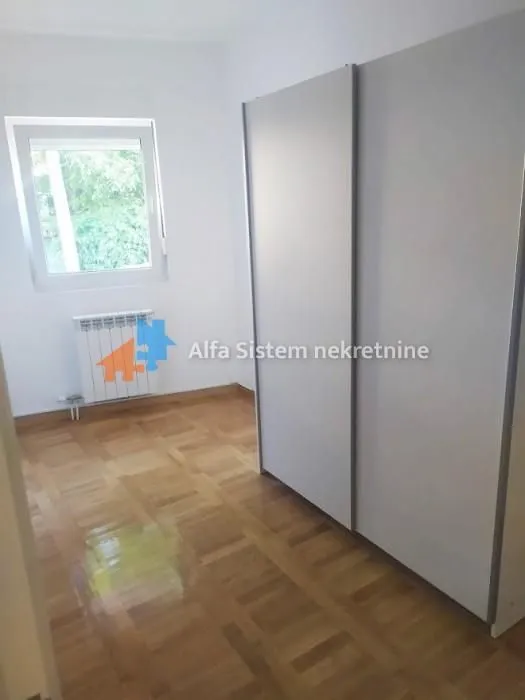 Izdavanje, stan, 43m², Lekino Brdo, Voždovac Sve Podlokacije