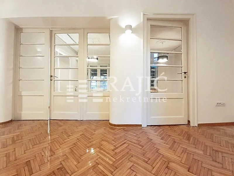 Rent, office space, 87m², Kalenić Pijaca, Vračar Sve Podlokacije