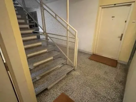 Prodaja, jednosoban stan, 42m², Vračar Centar, Vračar Sve Podlokacije - image 6