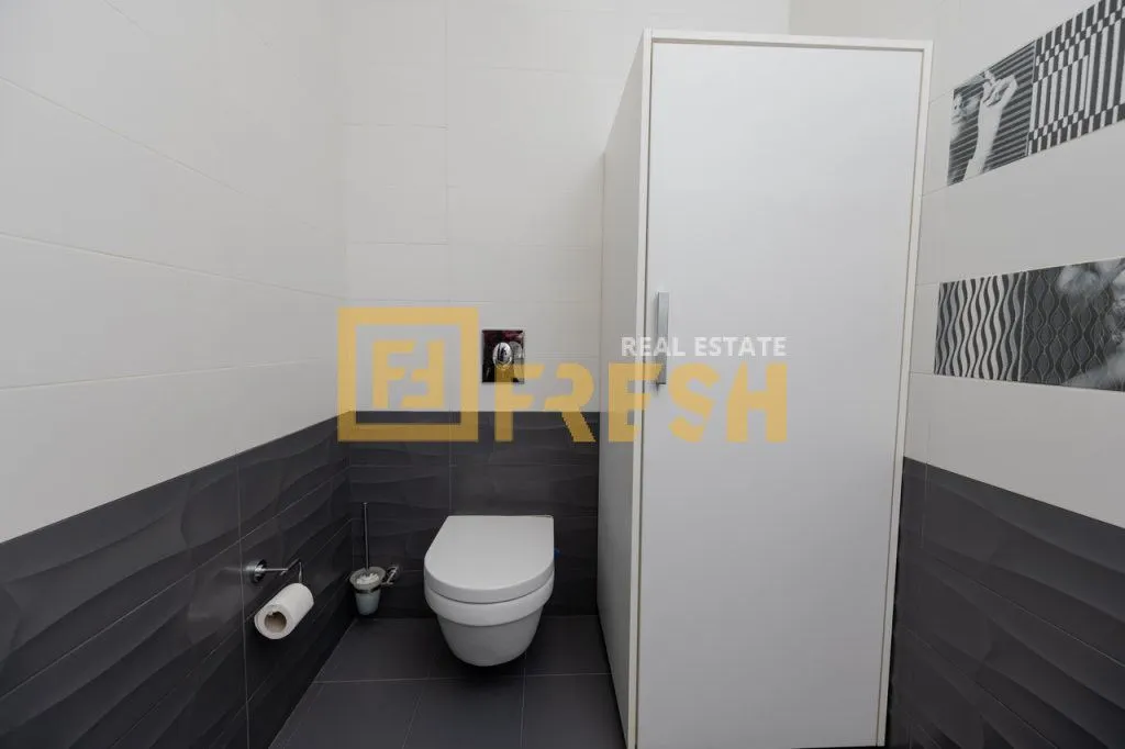 Rent, office space, 75m², Centar, Podgorica