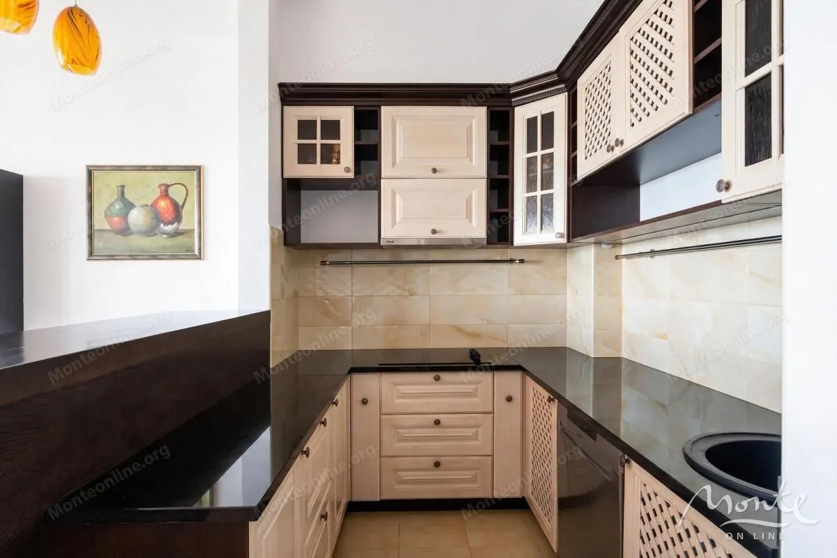 Sale, three bedroom apartment, 98m², Bečići, Budva