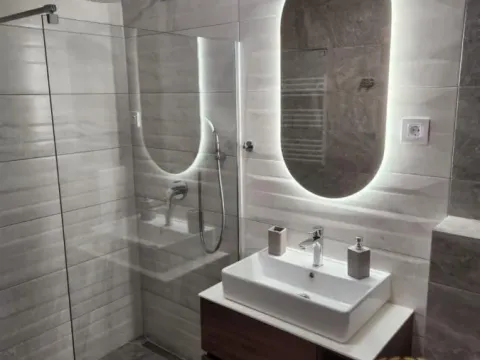 Izdavanje, trosoban stan, 85m², Stari Grad, Beograd - image 9