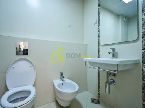 Izdavanje, trosoban stan, 150m², Preko Morače, Podgorica - image 14