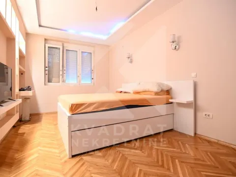 Izdavanje, dvosoban stan, 68m², Centar, Podgorica - image 5