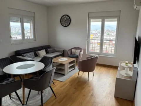 Izdavanje, dvosoban stan, 66m², Stari Aerodrom, Podgorica - image 8