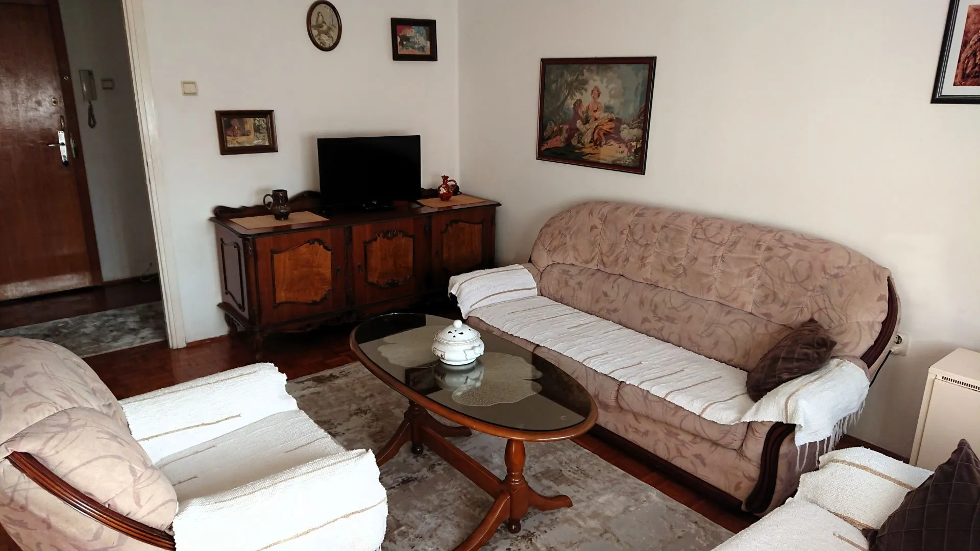 Rent, two bedroom apartment, 62m², Centar, Bar