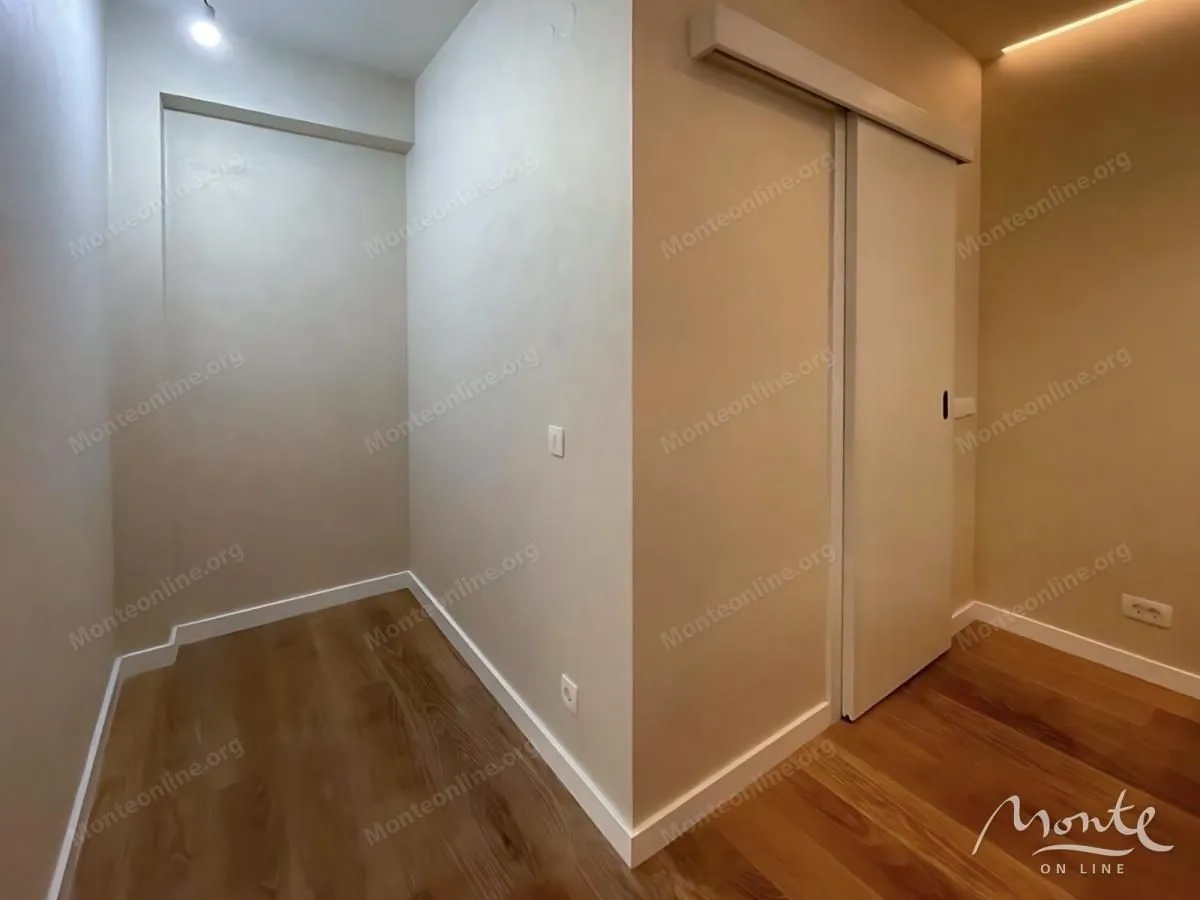 Prodaja, jednosoban stan, 52m², Škaljari, Kotor