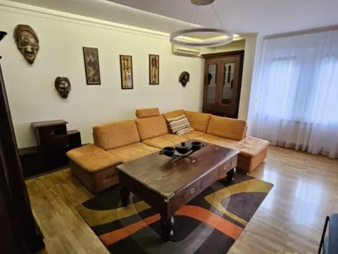 Rent, three bedroom apartment, 80m², Stari Grad, Beograd