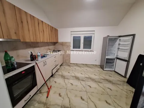 Izdavanje, trosoban stan, 70m², Petrovaradin, Novi Sad - image 3